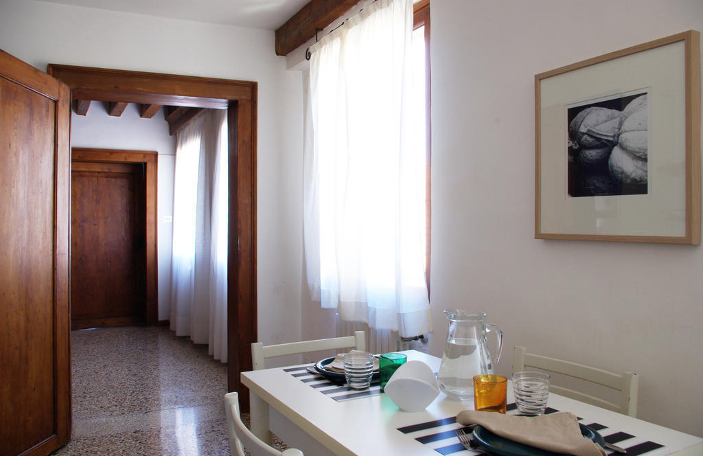 Appartamenti San Luca Veneţia Cameră foto