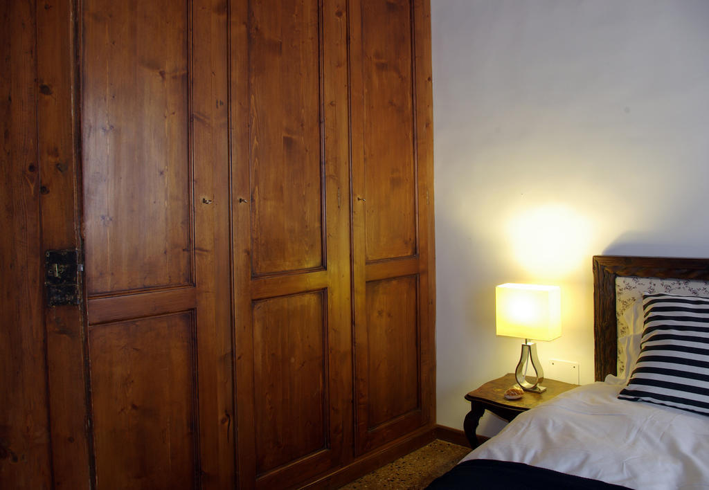 Appartamenti San Luca Veneţia Cameră foto